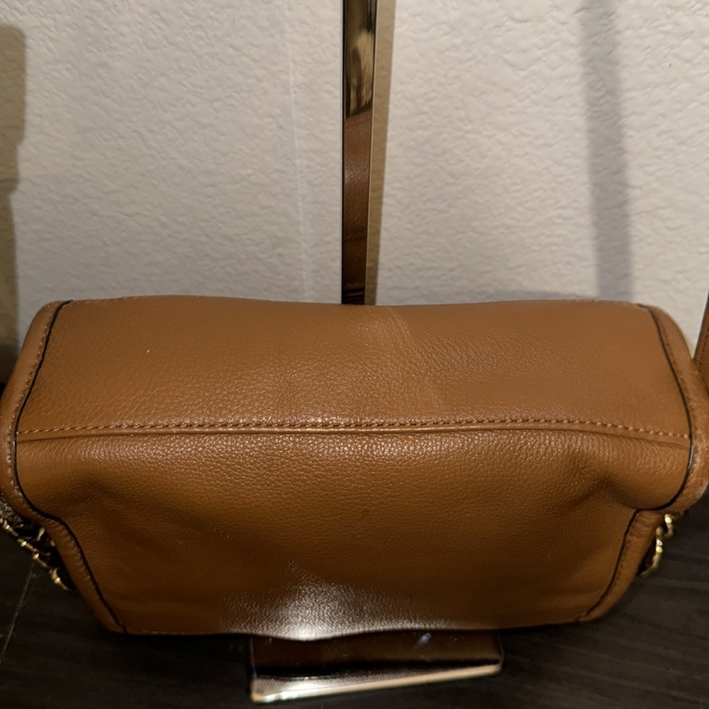 Michael Kors MARGO Leather Messenger Crossbody Bag Brown - Picture 5 of 13
